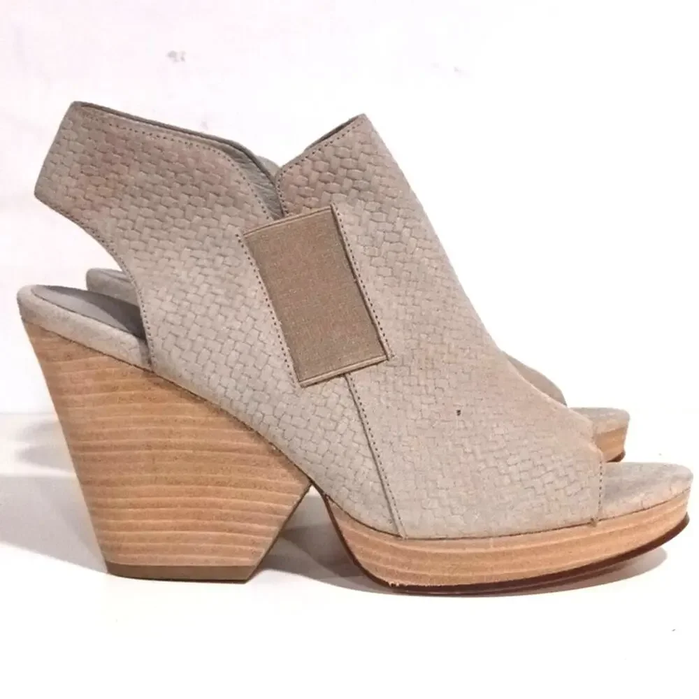 Eileen Fisher Taupe Thatched Suede Wood Stacked Statement heel size 9.5